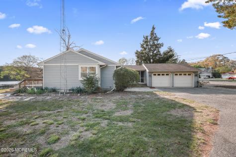 208 Lakeview Court Forked River NJ 08731