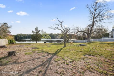 208 Lakeview Court Forked River NJ 08731