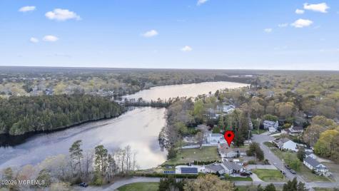 208 Lakeview Court Forked River NJ 08731