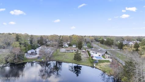208 Lakeview Court Forked River NJ 08731