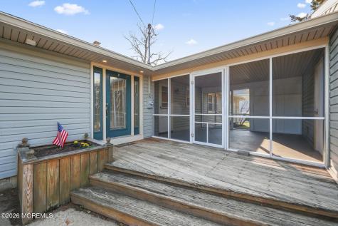 208 Lakeview Court Forked River NJ 08731