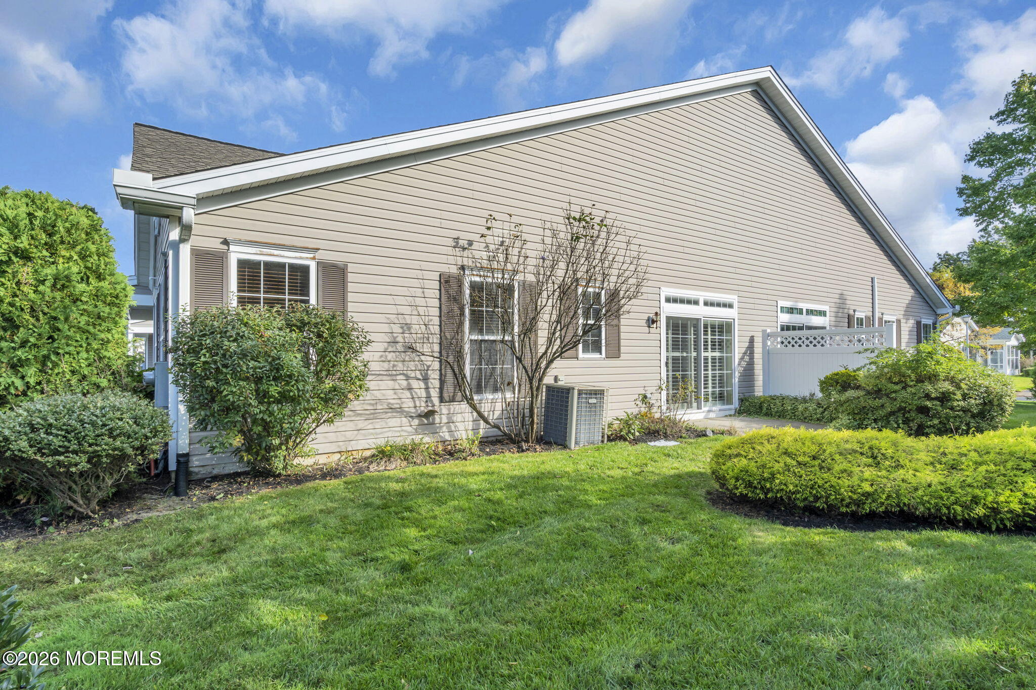 9 Sunnyfield Lane Lakewood NJ 08701