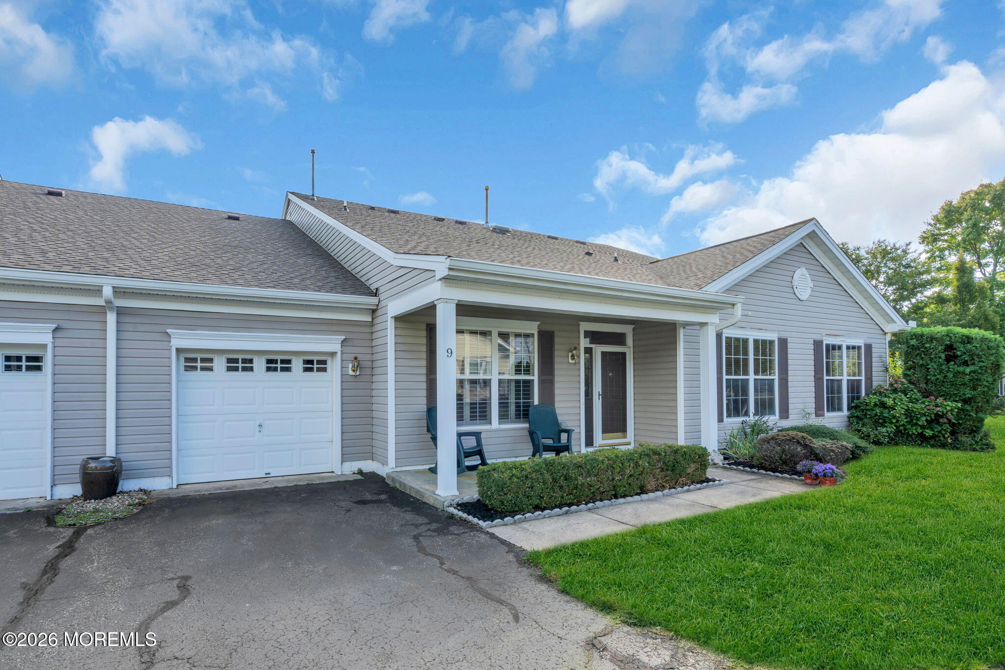 9 Sunnyfield Lane Lakewood NJ 08701