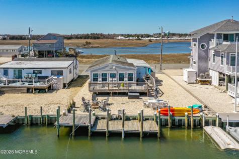 16 Carroll Avenue Tuckerton NJ 08087
