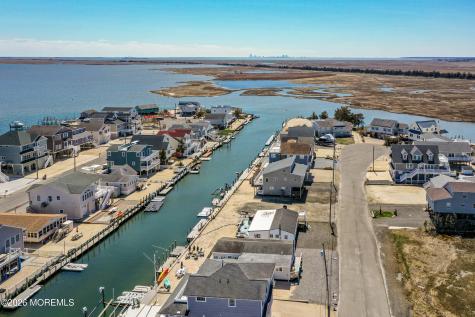 16 Carroll Avenue Tuckerton NJ 08087