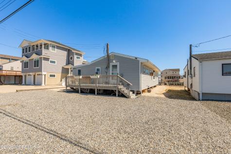 16 Carroll Avenue Tuckerton NJ 08087