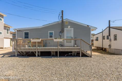 16 Carroll Avenue Tuckerton NJ 08087
