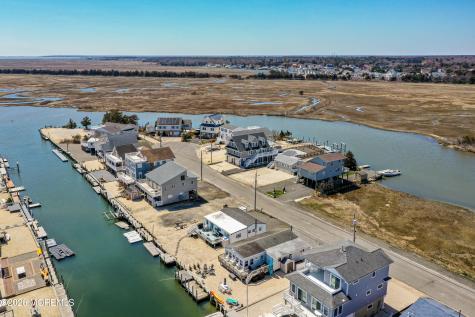 16 Carroll Avenue Tuckerton NJ 08087