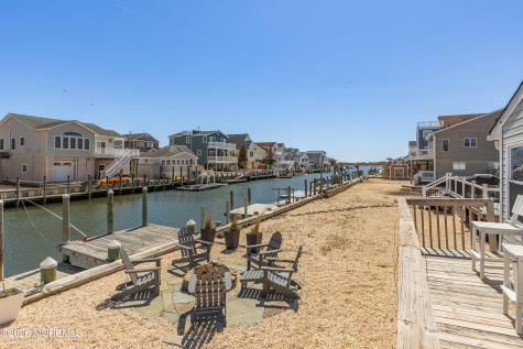 16 Carroll Avenue Tuckerton NJ 08087