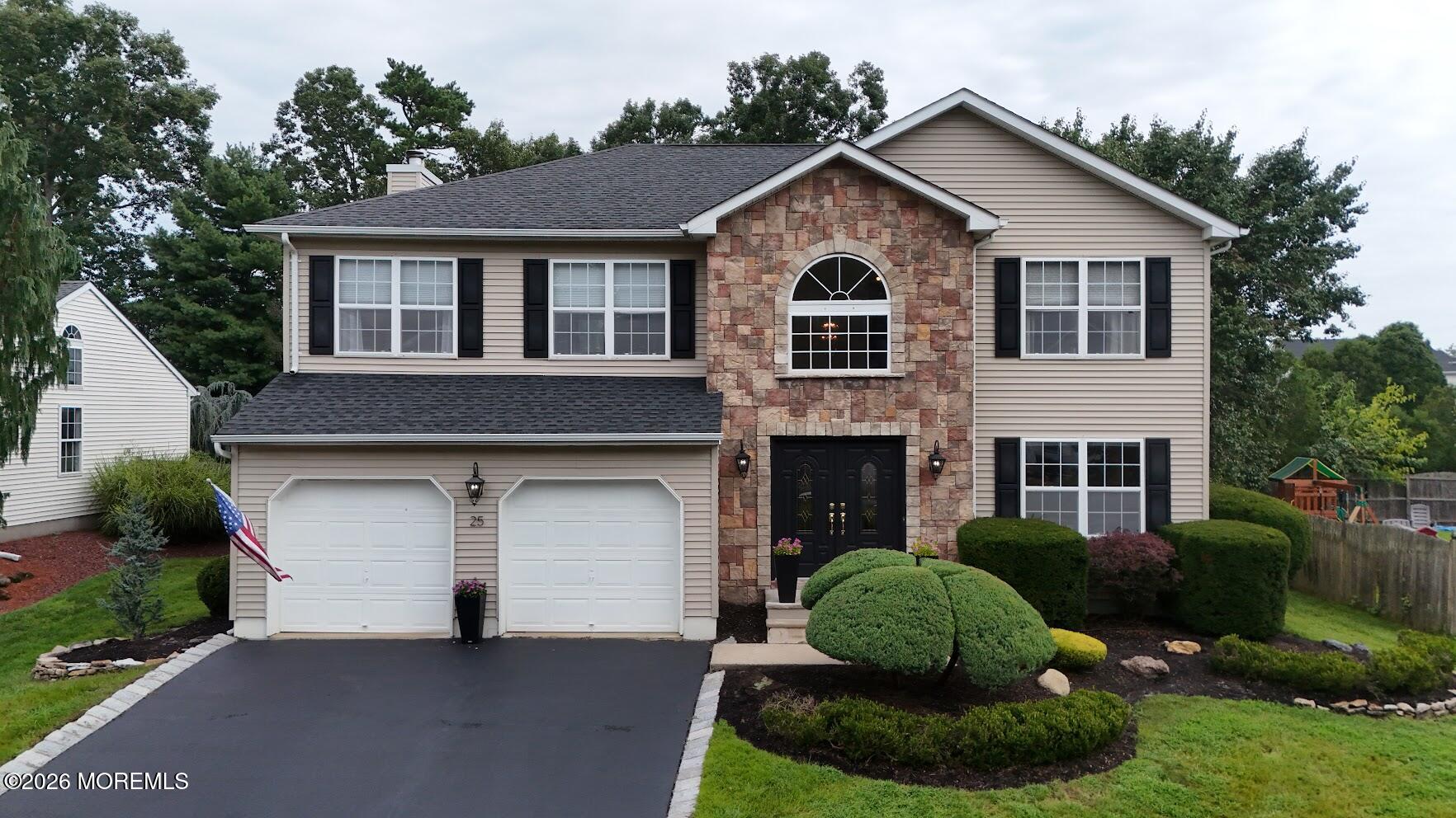 Howell NJ, 25 Sun Hollow Road