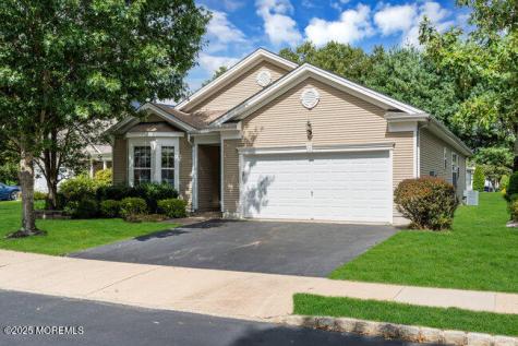 5 Banstead Way Jackson NJ 08527