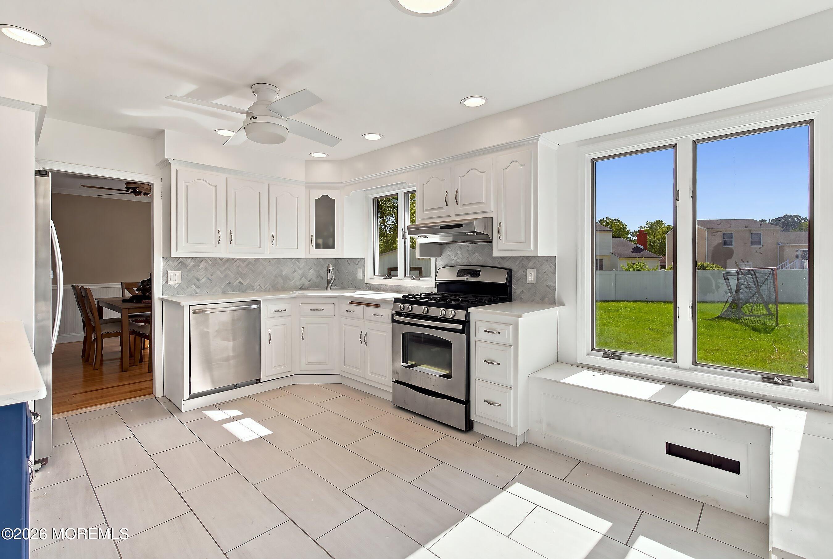 1665 White Oak Lane Williamstown NJ 08094