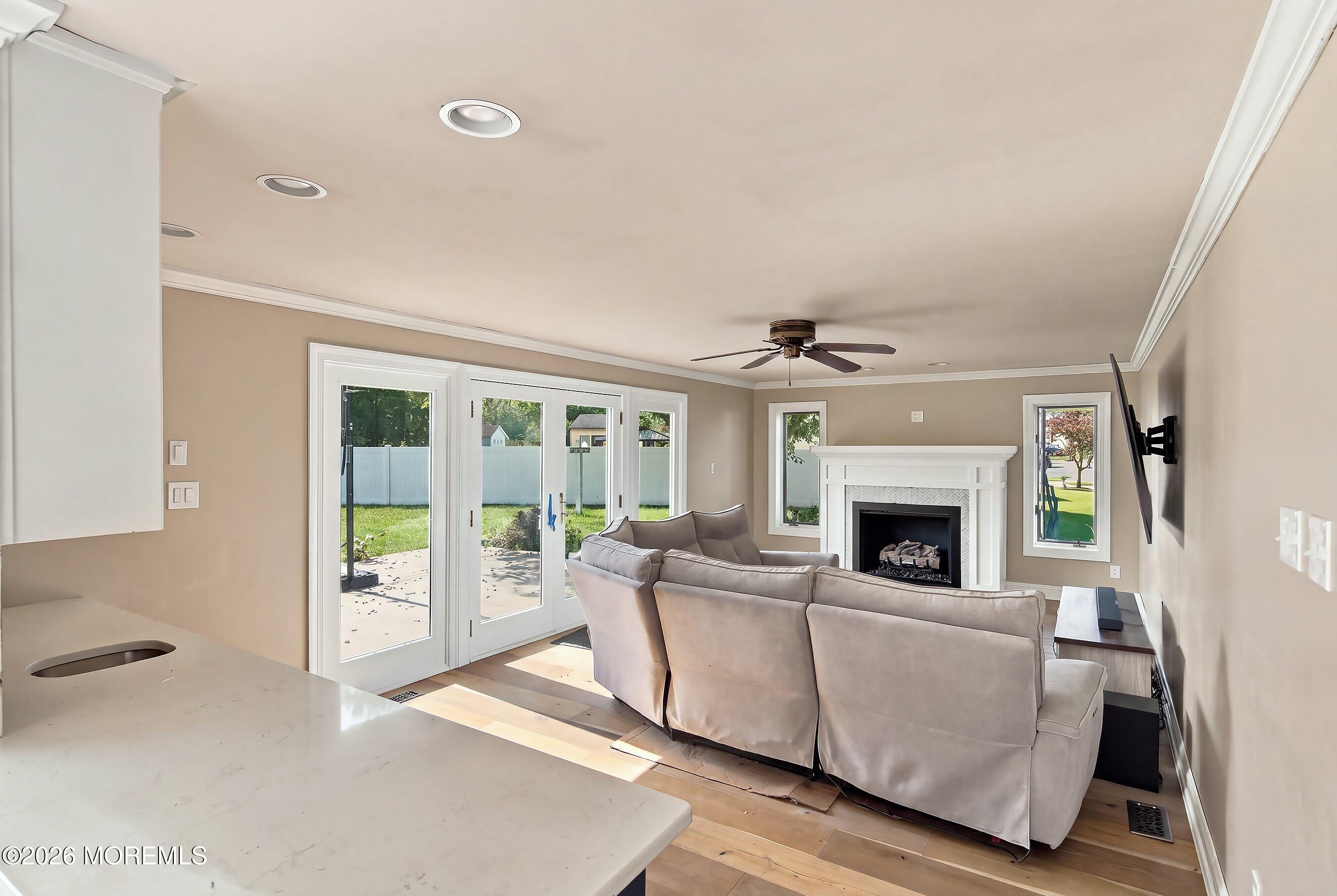1665 White Oak Lane Williamstown NJ 08094