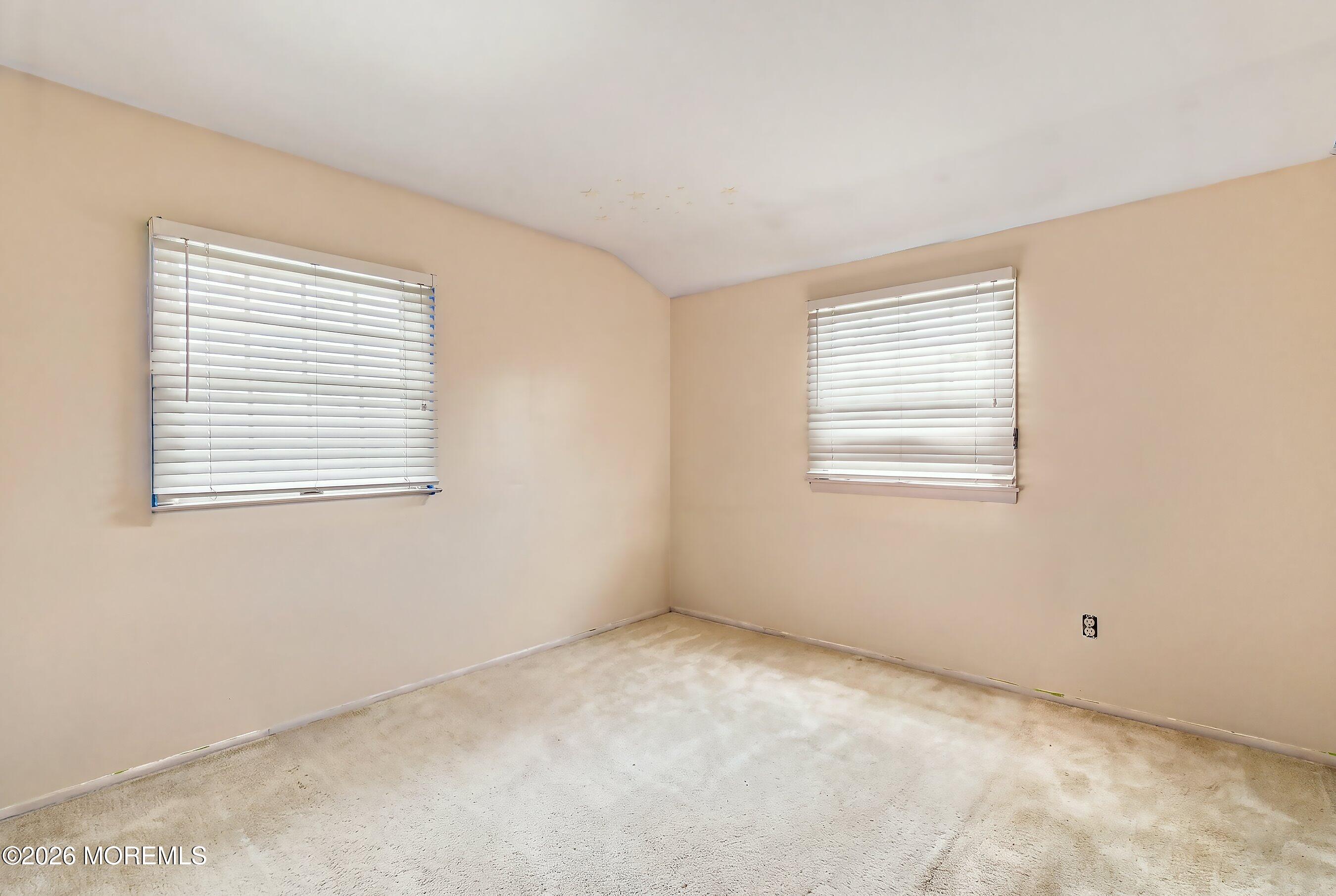 1665 White Oak Lane Williamstown NJ 08094