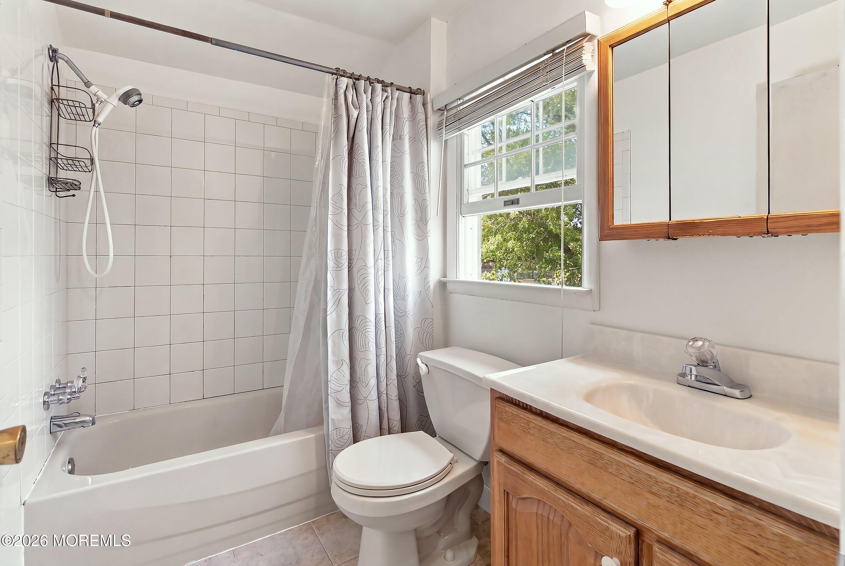 1665 White Oak Lane Williamstown NJ 08094