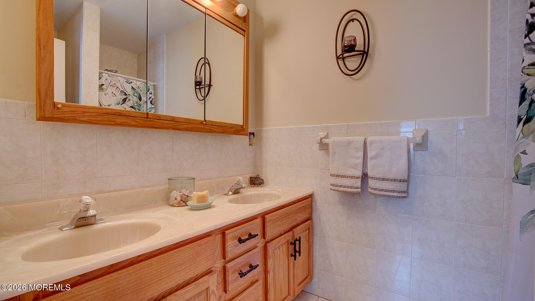16 Whitman Court Freehold NJ 07728