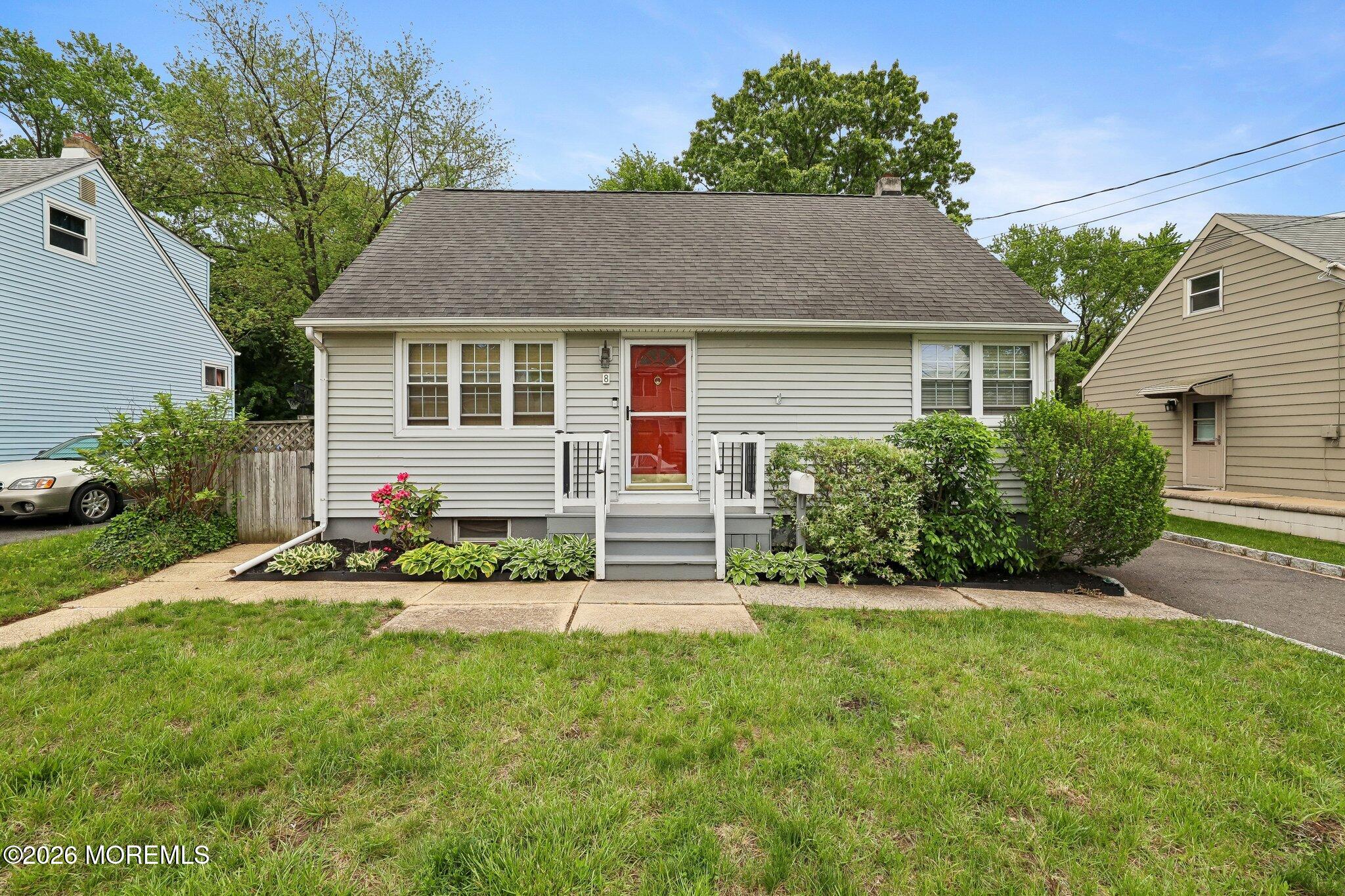 8 Parkway Place Parlin NJ 08859