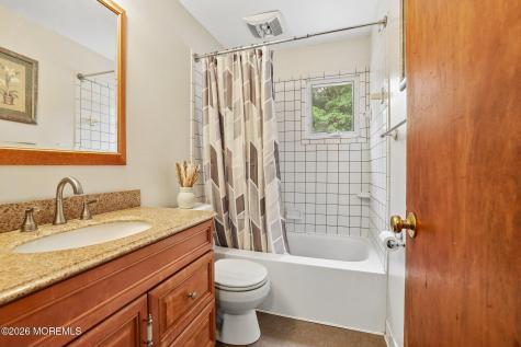 8 Parkway Place Parlin NJ 08859