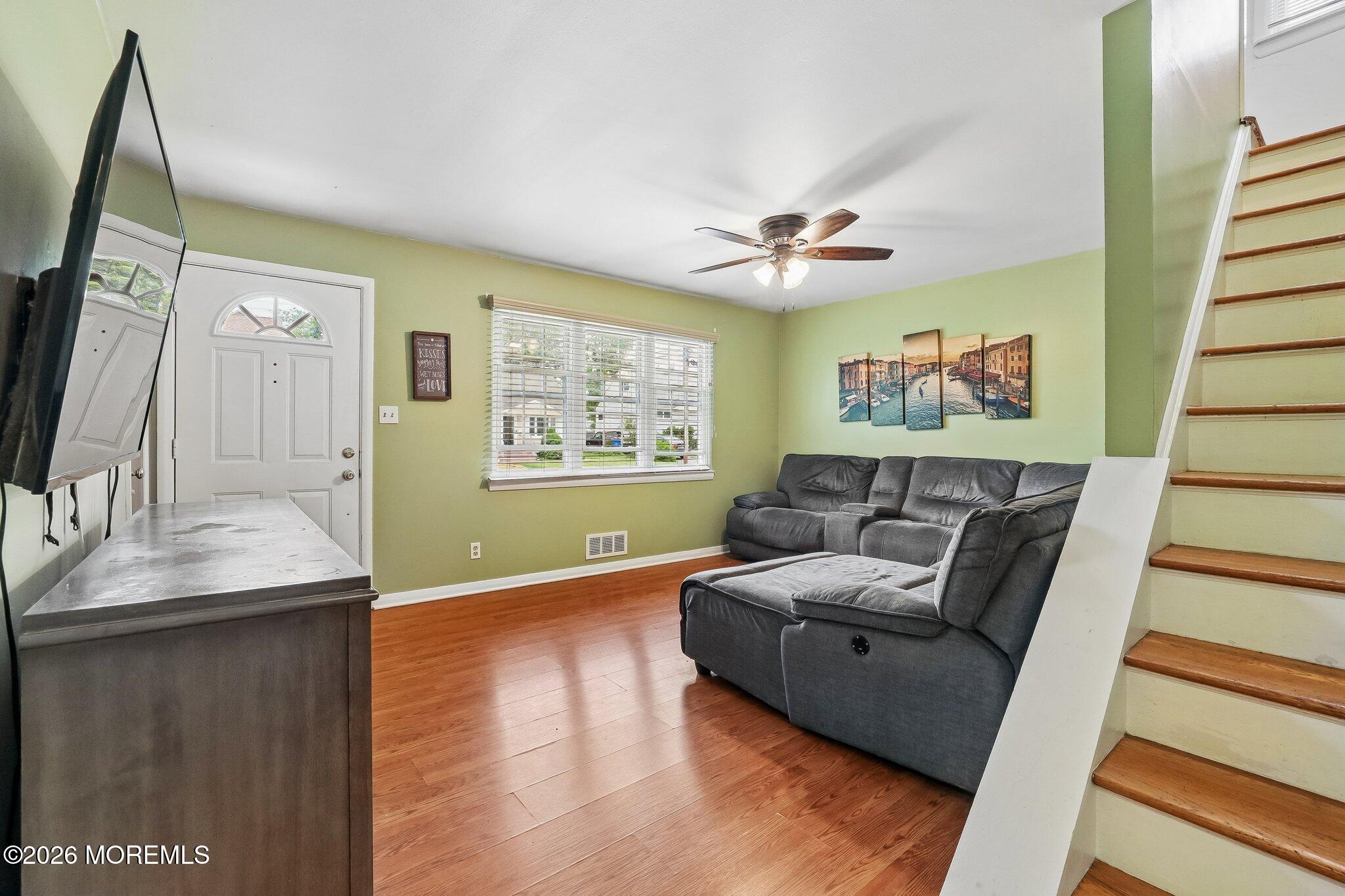 8 Parkway Place Parlin NJ 08859