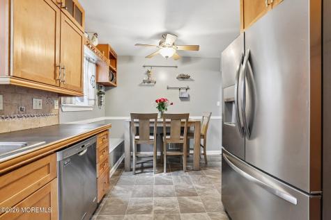 8 Parkway Place Parlin NJ 08859