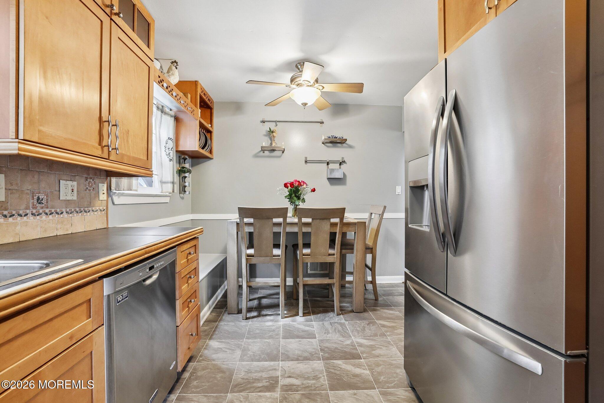 8 Parkway Place Parlin NJ 08859