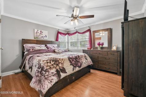 8 Parkway Place Parlin NJ 08859