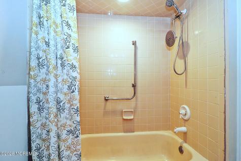 7 Alton Court Toms River NJ 08757