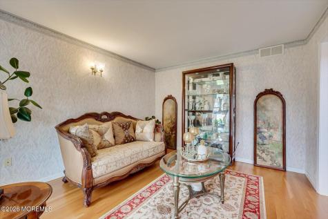 15 Alexander Court South River NJ 08882