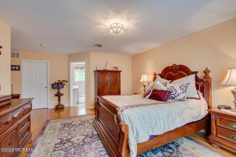 15 Alexander Court South River NJ 08882