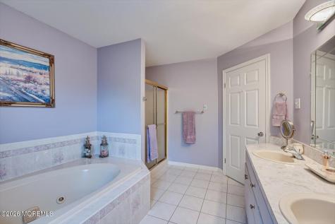 15 Alexander Court South River NJ 08882
