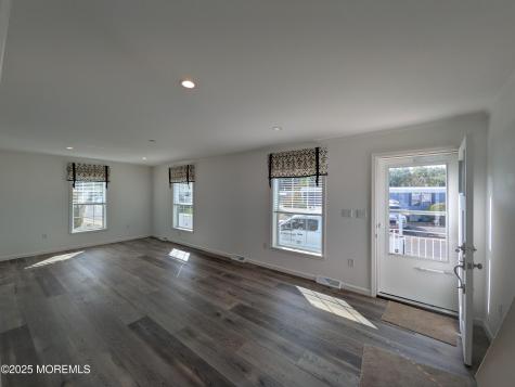 1422 Nature Way Toms River NJ 08755