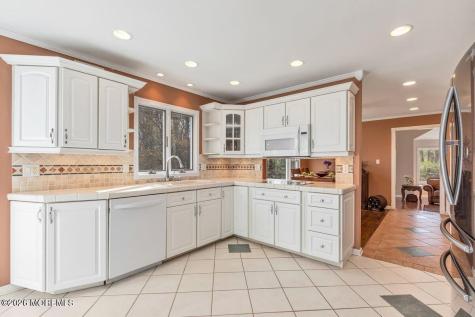 54 Bluefield Road Lincroft NJ 07738