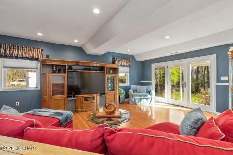 54 Bluefield Road Lincroft NJ 07738