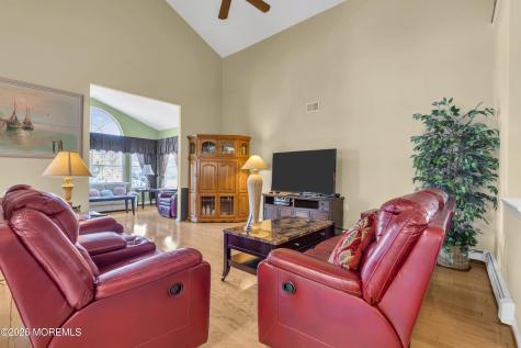 6 Avalon Court Manchester NJ 08759