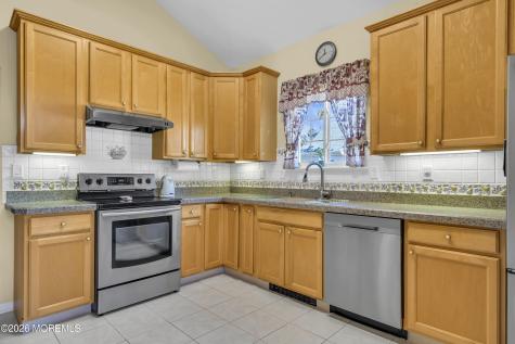 6 Avalon Court Manchester NJ 08759