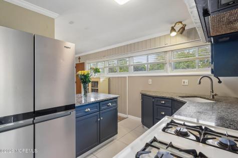212 Princeton Road Parlin NJ 08859