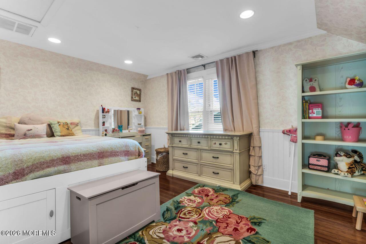 148 Monmouth Road Oakhurst NJ 07755