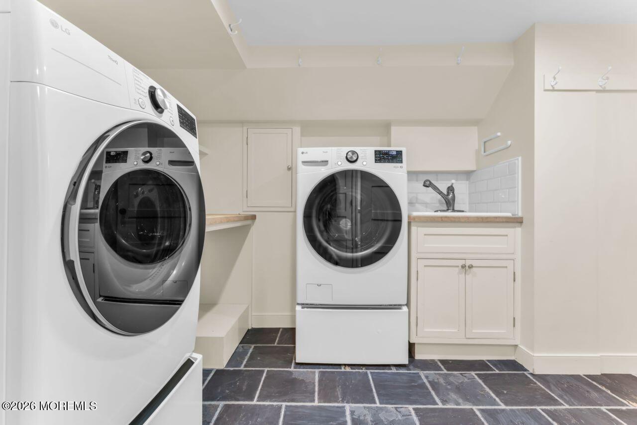 148 Monmouth Road Oakhurst NJ 07755