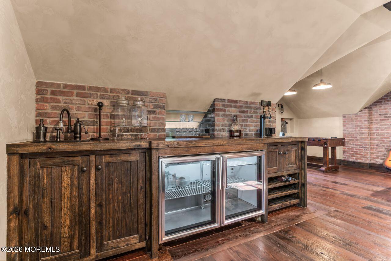 148 Monmouth Road Oakhurst NJ 07755