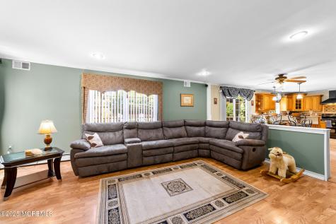 21 Tanglewood Place Monroe NJ 08831