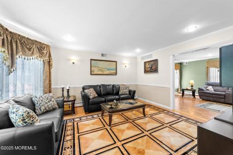21 Tanglewood Place Monroe NJ 08831