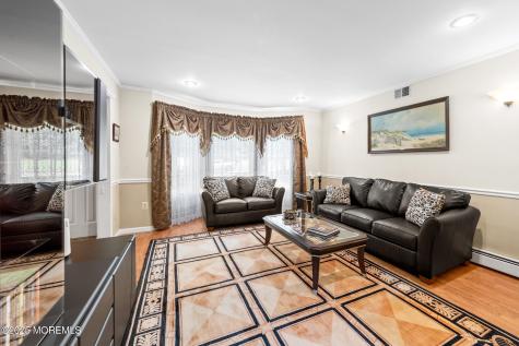 21 Tanglewood Place Monroe NJ 08831