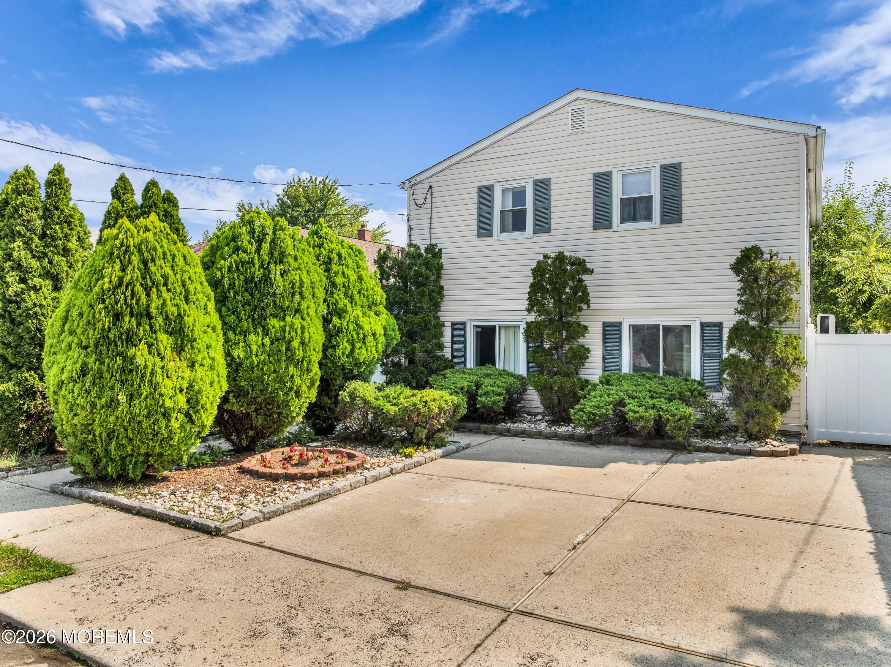 12 Jacobson Street Sayreville NJ 08872