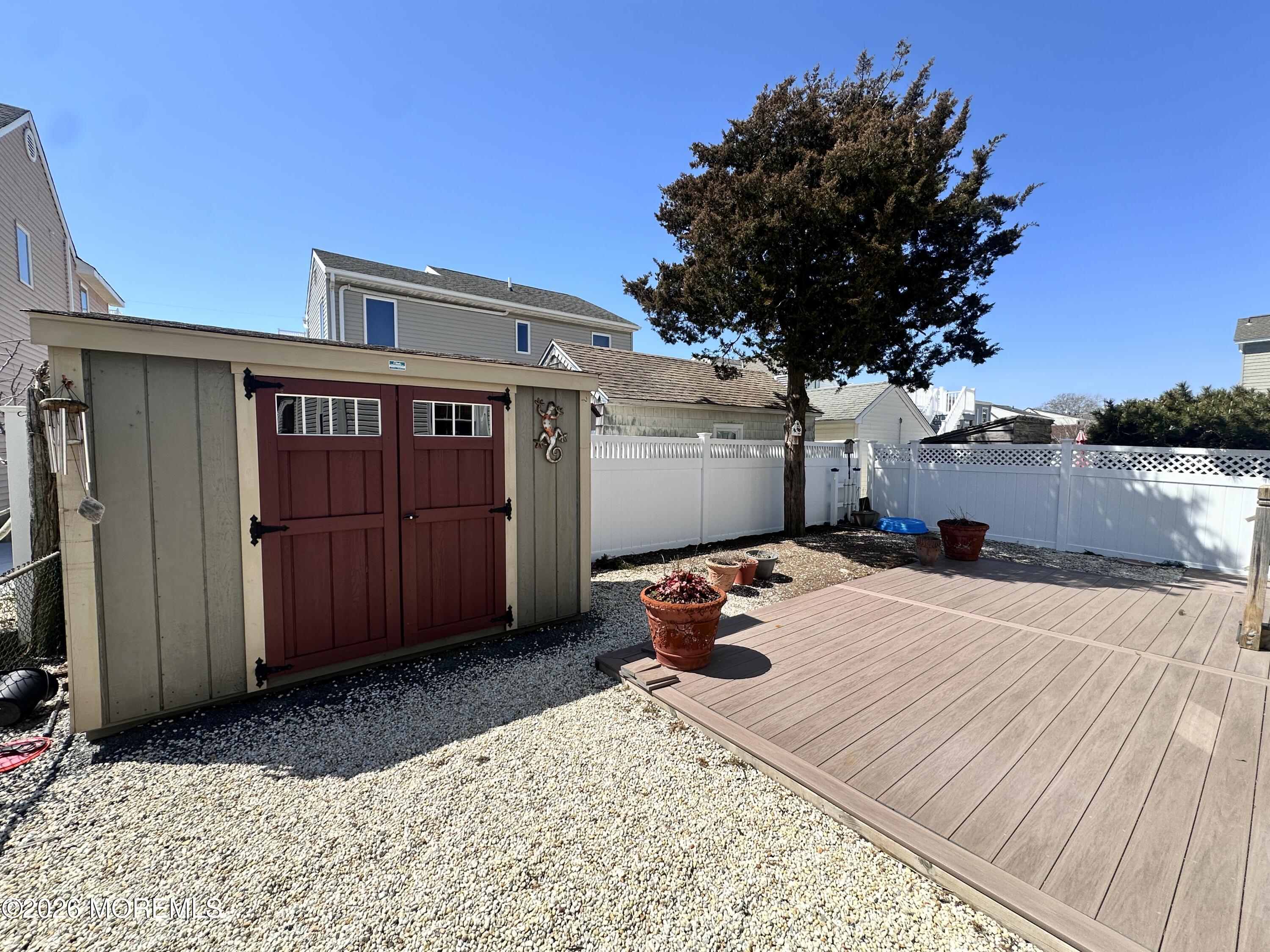 118 E Maryland Avenue Long Beach Twp NJ 08008