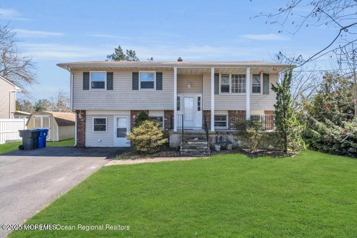 815 Royal Lane Toms River NJ 08753