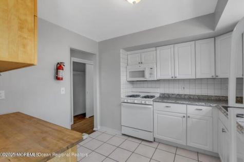 815 Royal Lane Toms River NJ 08753