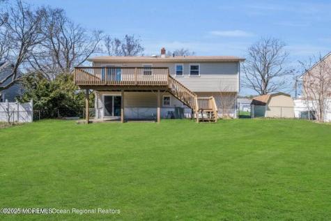 815 Royal Lane Toms River NJ 08753