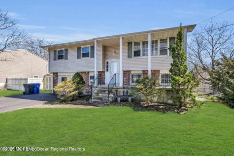 815 Royal Lane Toms River NJ 08753