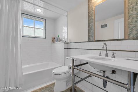 4905 S Long Beach Boulevard Long Beach Twp NJ 08008