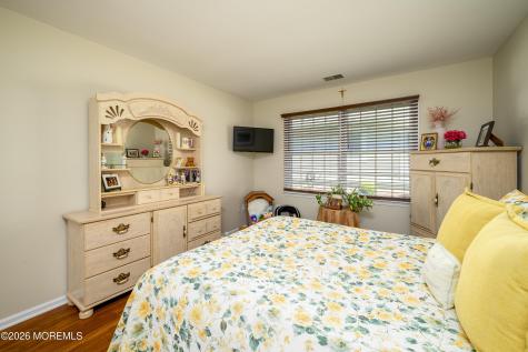 2324 N Chanticleer Court Toms River NJ 08755
